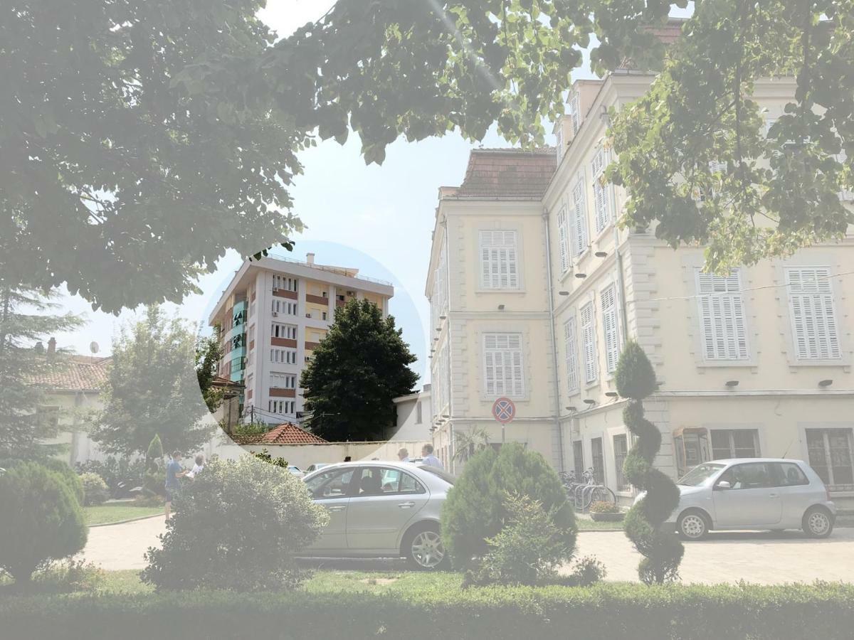 Stay The Night Shkodra Apartment City Centre Exteriör bild